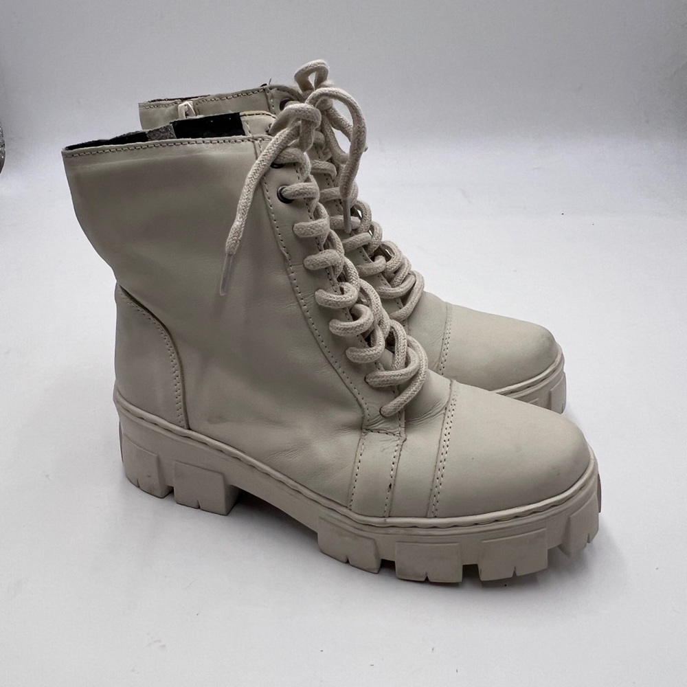 Sandro Moscoloni Off White Combat Boots Women’s 6.5 Chunky Platform Lace Up Stre